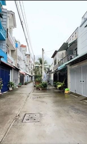 Cho thuê nhà nguyên căn, rộng rãi, tiện nghi.