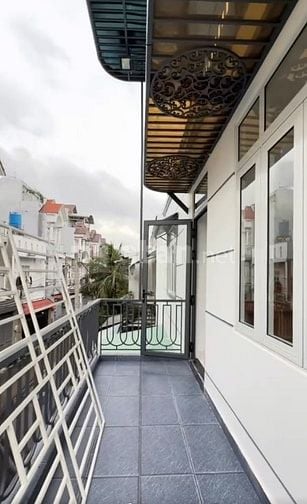 Cho thuê nhà nguyên căn, rộng rãi, tiện nghi.