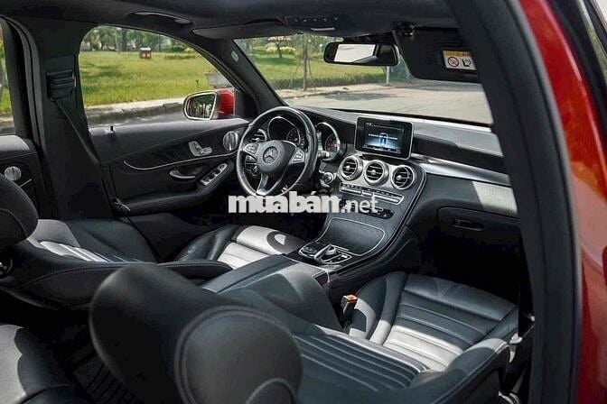 Mercedes GLC300 4Matic 2019 Lướt 66.000km