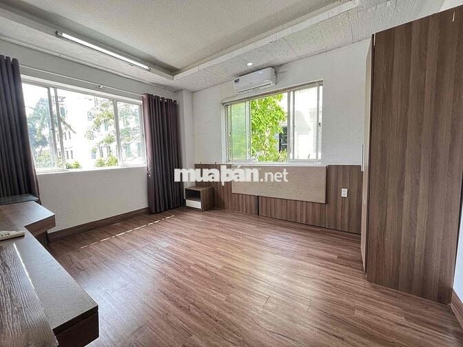 CHUNG CƯ 1 PHÒNG NGỦ-BAN CÔNG LỚN SÁT CITY LAND