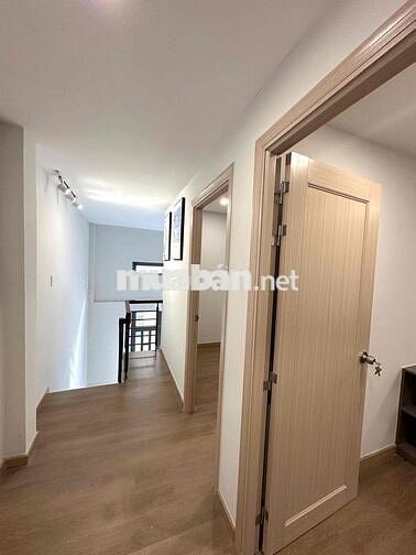 3PN 2WC SÁT PHÚ MỸ HƯNG QUẬN 7. Ở GIA ĐÌNH, NHÓM BẠN 4-6 NGƯỜI.