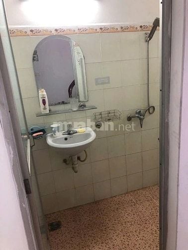 Cho thuê phòng nguyên tầng 3 để ở