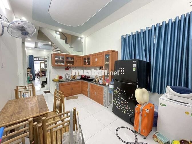 Nhà 2 tầng ô tô ngủ trong nhà - hướng tây tây tứ trạch phong tài lộc