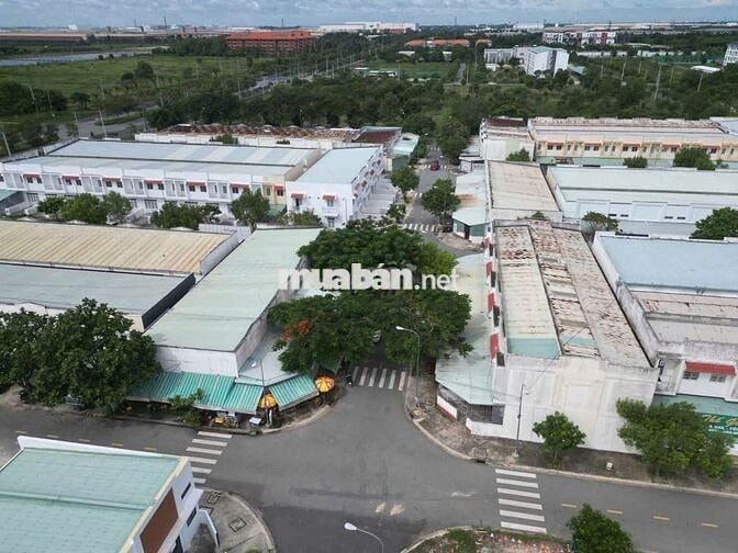579 TRIỆU SỞ HỮU NHÀ PHỐ NGAY KHU CÔNG NGHIỆP LỚN NHẤT VIỆT NAM