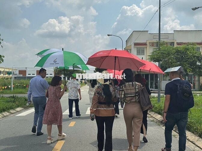 579 TRIỆU SỞ HỮU NHÀ PHỐ NGAY KHU CÔNG NGHIỆP LỚN NHẤT VIỆT NAM