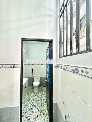 Nhà Ngộp Ngay KCn Cầu Tràm 2PN 2Wc SHR 1Ty790