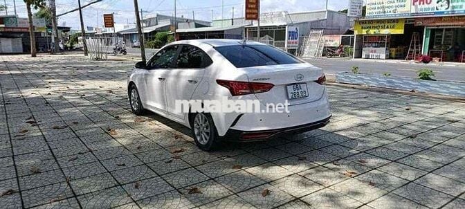 Hyundai Accent 2023 1.4 AT - 100000 km