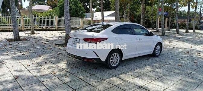 Hyundai Accent 2023 1.4 AT - 100000 km