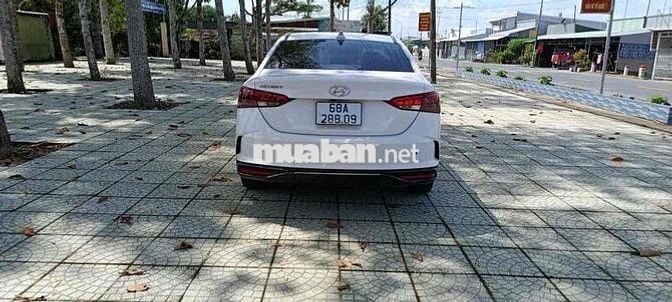 Hyundai Accent 2023 1.4 AT - 100000 km