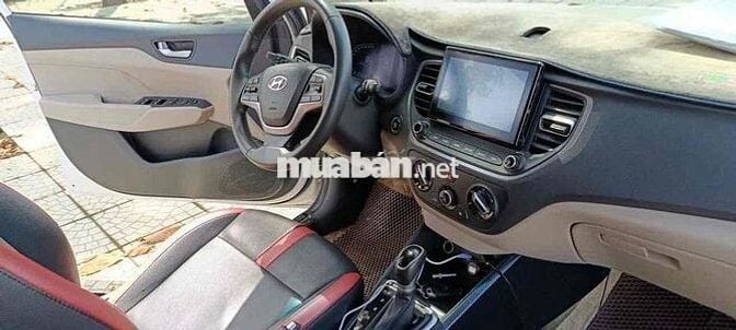 Hyundai Accent 2023 1.4 AT - 100000 km