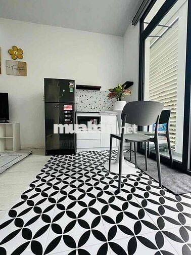 💫 Căn Hộ 1 Phòng Ngủ Ban Công View Thoáng Thang Máy ngay Etown CộngHoà