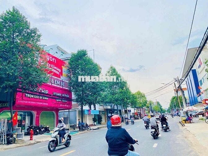 Cho THUÊ mặt bằng ngang 6 mét đường Phạm Văn Thuận