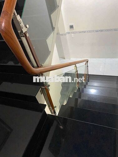 Ra nhà một lầu một trệt một Tum tại thành phố Hồ Chí Minh Thuận Giao