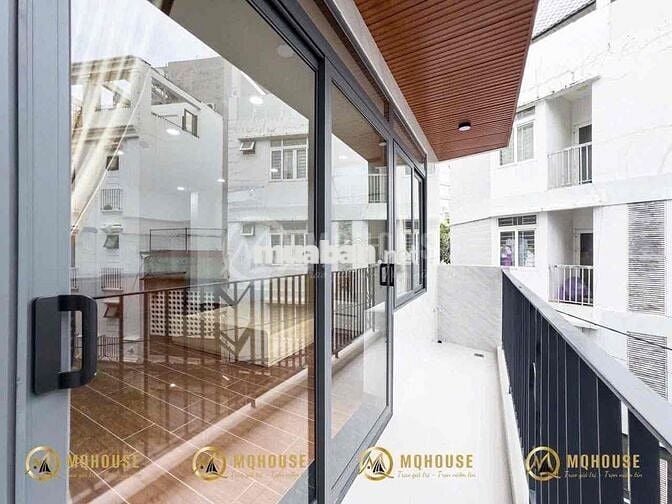 Cho thuê căn hộ quận 5 Nguyễn Trãi full nội thất ban công thoáng mát