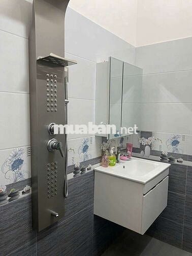 Ra nhà một lầu một trệt một Tum tại thành phố Hồ Chí Minh Thuận Giao