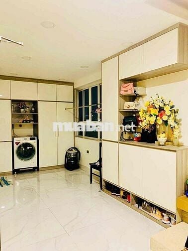 CHO THUÊ BIỆT THỰ 134B THÀNH THÁI Q.10 - 5 TẦNG MỚI ĐẸP- DTSD 560M2