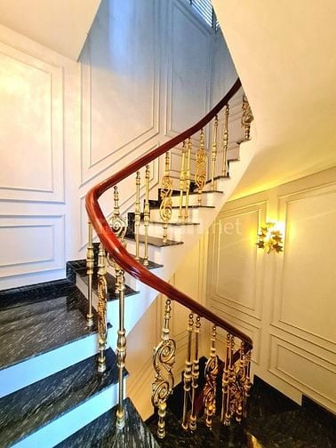 Bán nhà mặt phố Hoàng Quốc Việt Việt, P Nghĩa Đô 100m2, 9 tầng, MT 6m