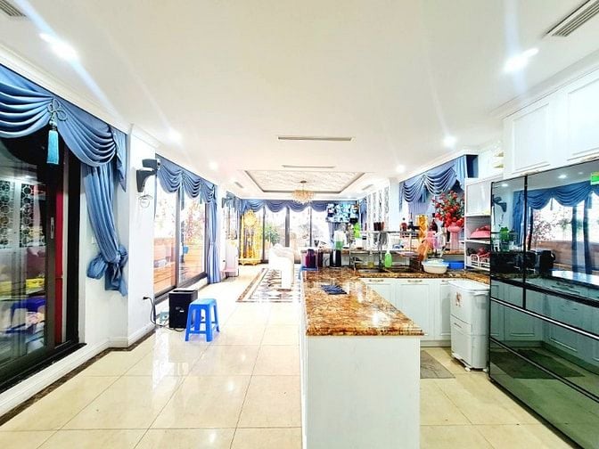 Bán nhà mặt phố Hoàng Quốc Việt Việt, P Nghĩa Đô 100m2, 9 tầng, MT 6m