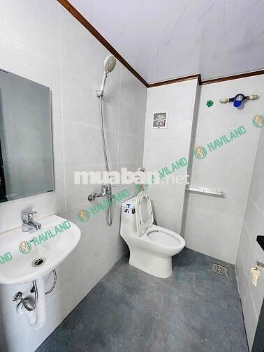 Toà mới TTTP giao Phan Đăng Lưu và Lê Thanh Nghị