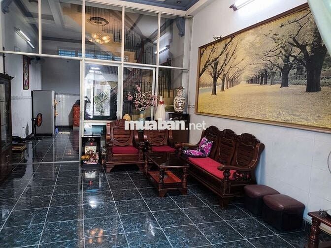 Nhà cho thuê nguyên căn quận Tân Bình đường Phan Huy Ích hẻm rộng.