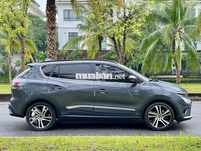 VFe34 2022 Thuê Pin Tiên Phong