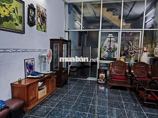 Nhà cho thuê nguyên căn quận Tân Bình đường Phan Huy Ích hẻm rộng.