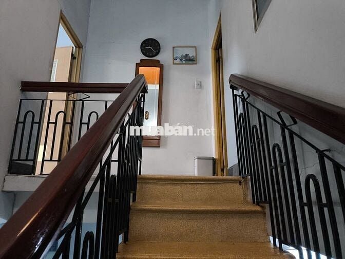 Nhà cho thuê nguyên căn quận Tân Bình đường Phan Huy Ích hẻm rộng.