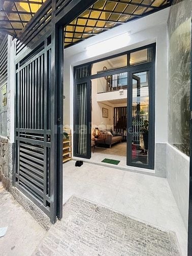 Bán nhà Tân Bình, giá chỉ hơn 3 tỷ, có shr 40m2 Liên hệ em Thơ gấp