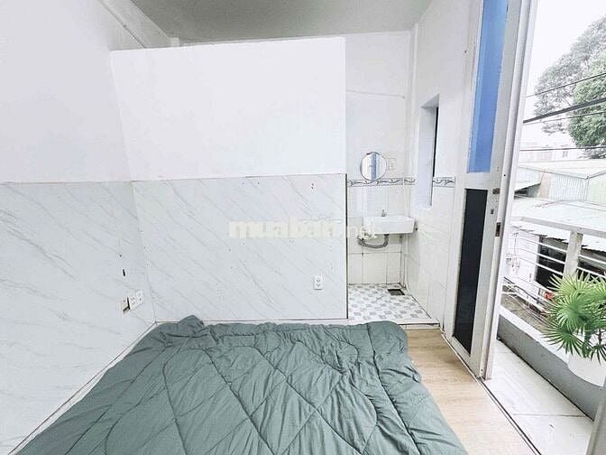 PHÒNG BANCOL THOÁNG SẴN NỘI THẤT CƠ BẢN ĐI BỘ QUA BỆNH VIỆN BÌNH TÂN