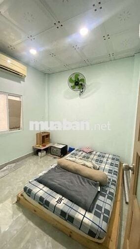 Nhà 40m2 3 tầng 5 phòng ngủ hẻm thông đường Thống Nhất