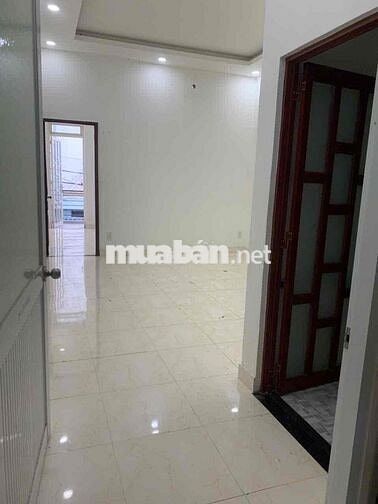 Cho thuê nhà HXH đường Phan Văn Trị, 3 phòng ngủ, Quận Bình Thạnh