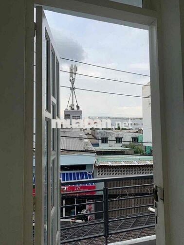 Cho thuê nhà HXH đường Phan Văn Trị, 3 phòng ngủ, Quận Bình Thạnh