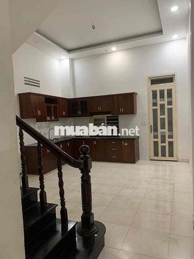 Cho thuê nhà HXH đường Phan Văn Trị, 3 phòng ngủ, Quận Bình Thạnh