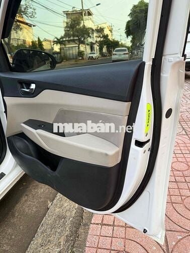 Em bán Hyundai accent 2021 số sàn bản đủ