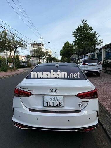 Em bán Hyundai accent 2021 số sàn bản đủ