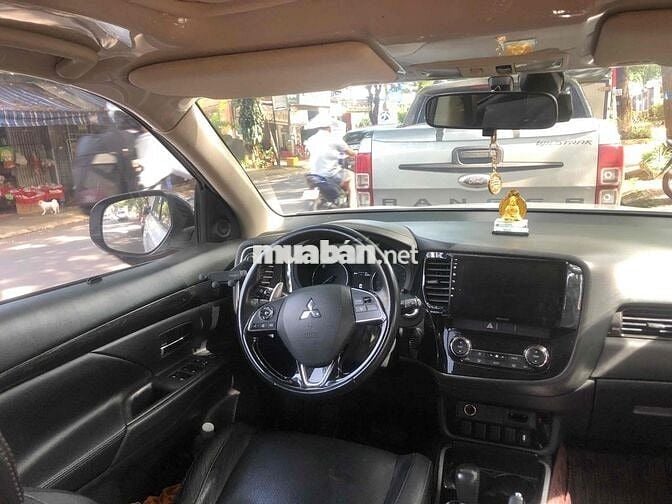 Cần bán Outlander 2019 - CVT xe gia đình