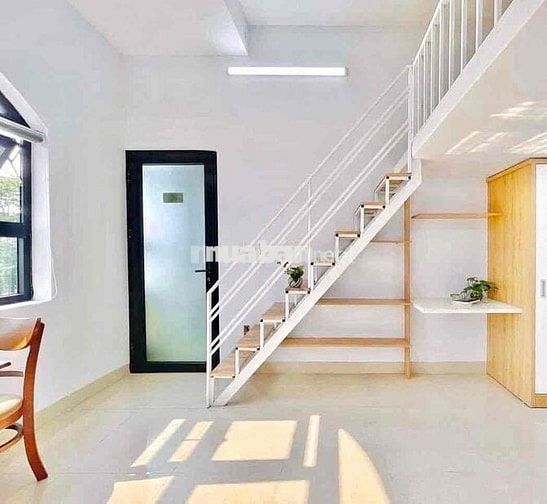 CHO THUÊ DUPLEX CỬA SỔ TRỜI FULL NỘI THẤT NGAY NGÃ TƯ 4 XÃ