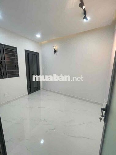 cho thuê nhà mới có máy lạnh giá còn bớt