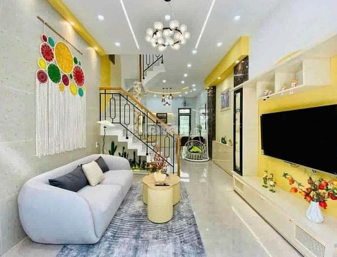 Kẹt vốn cần xoay bán gấp căn nhà Lý chính thắng Q3 4x15 giá 5tỷ6