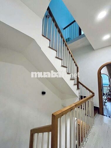 CHO THUÊ LÀM KÝ TÚC XÁ & CHDV HẺM XE HƠI LÂM VĂN BỀN – Q7 🏡