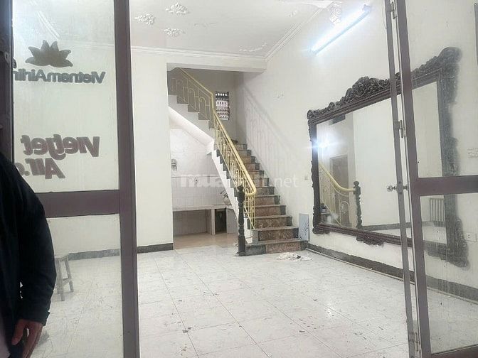 Cho thuê nhà nguyên căn 3 tầng riêng biệt ngõ 61 Đường Bưởi