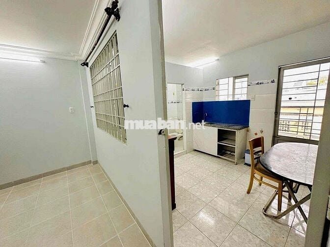 Phòng 1 Phòng Ngủ Ban Công Tách Bếp Full Nội Thất Ngay Lâm Văn Bền