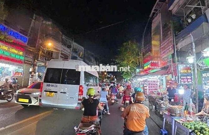 Nhà mặt tiền 8*17; tiện kinh doanh đi gò Vấp