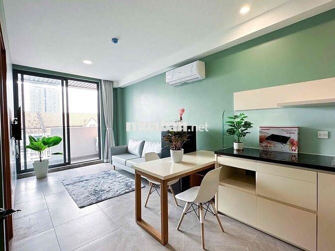 1PN BAN CÔNG LỚN SÁT LOTTE MART Q7. GẦN Q1, Q4 TRUNG TÂM TP HCM