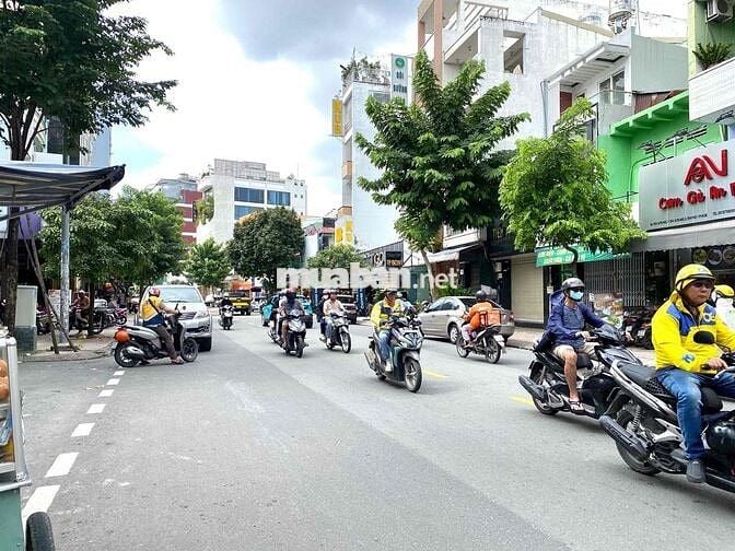 Bán nhà mặt tiền Tân Sơn Nhì, quận Tân Phú, 80m2, nhỉnh 18 tỷ