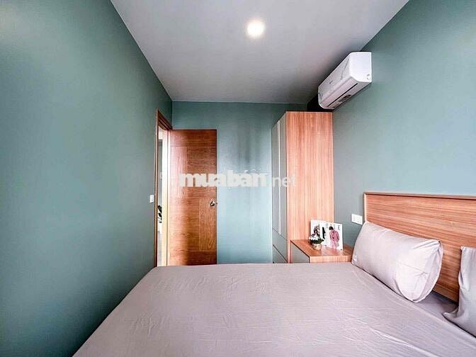 1PN BAN CÔNG LỚN SÁT LOTTE MART Q7. GẦN Q1, Q4 TRUNG TÂM TP HCM