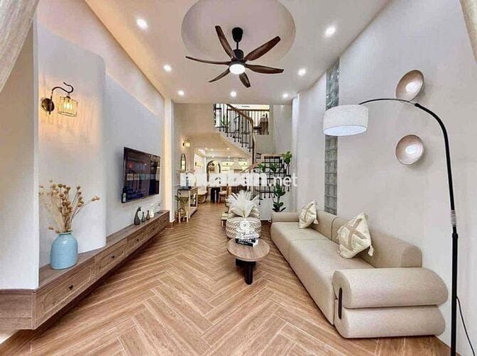 Bán căn nhà 1 trệt 1 lầu tại Tân Uyên-Bình Dương