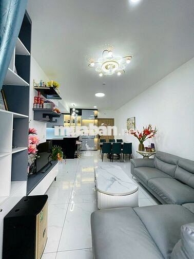 Cho thuê Emerald 2PN 71m², 13.5Tr, Full NT, View CV, Sát Aeon