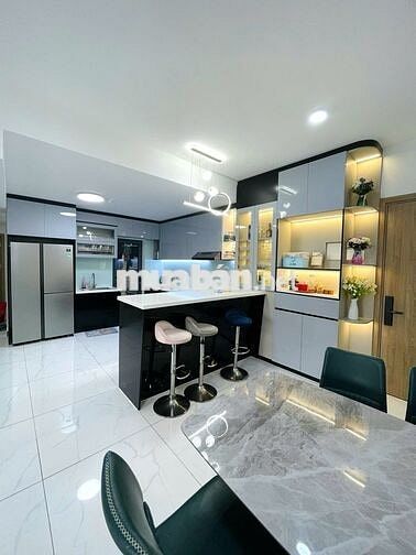 Cho thuê Emerald 2PN 71m², 13.5Tr, Full NT, View CV, Sát Aeon