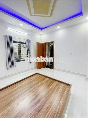 cho thuê phòng có ban công riêng